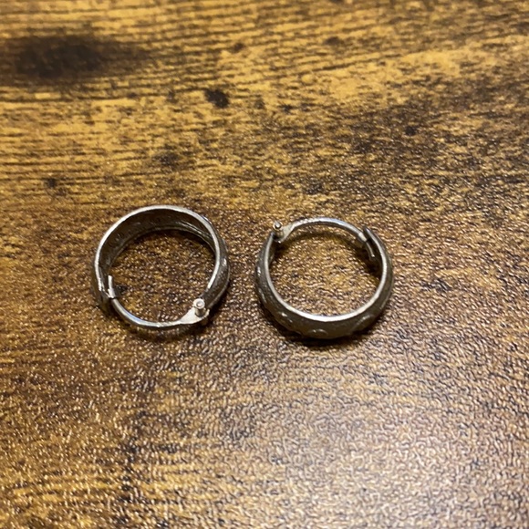 Silver hoop earrings - Picture 2 of 5